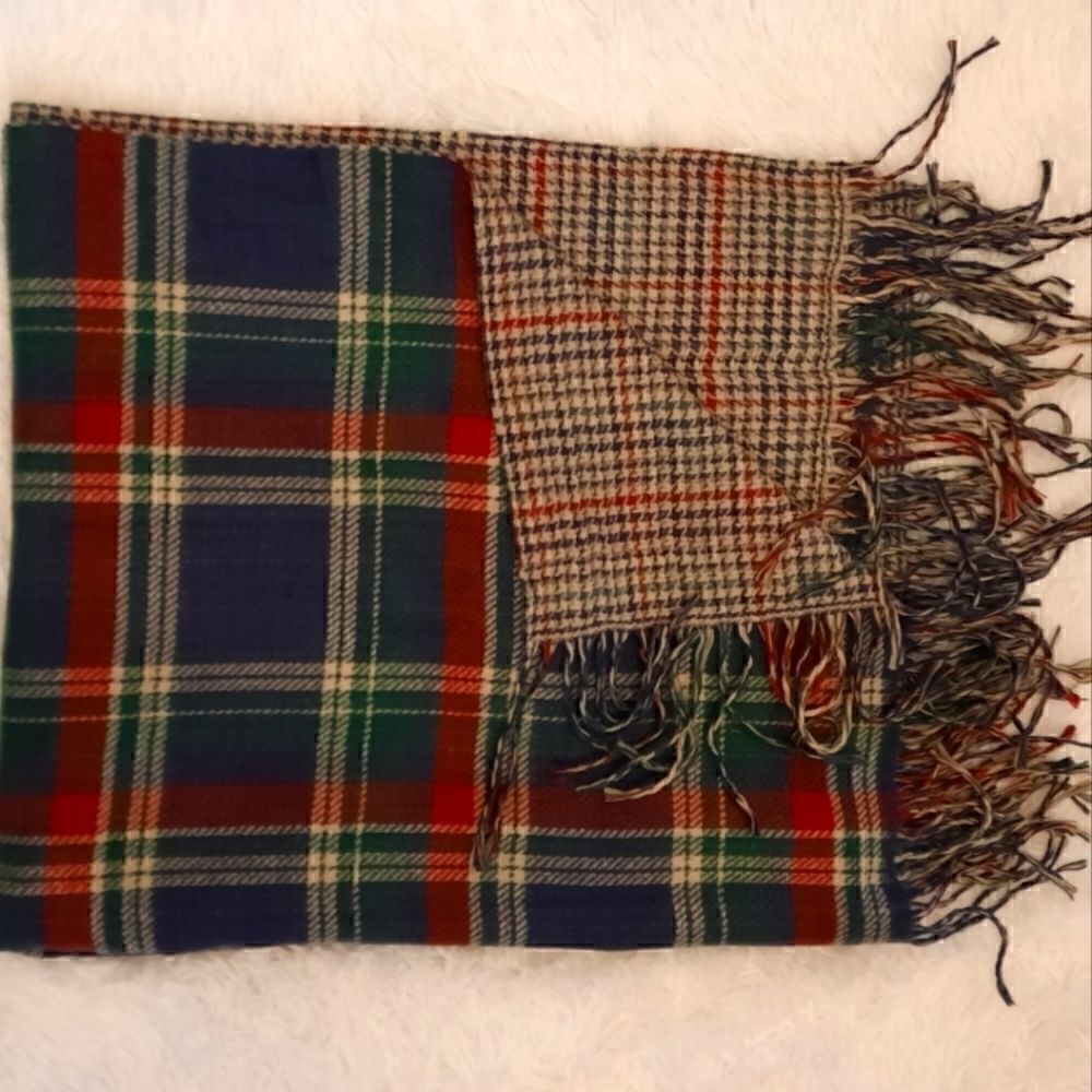 D&Y Plaid Scarf/Wrap/Throw